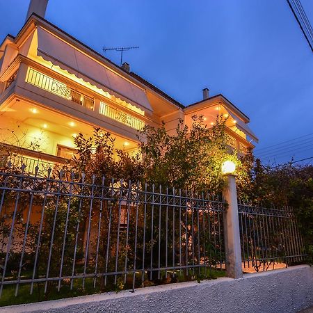 Theoni'S Apartments Ксилокастрон Екстер'єр фото