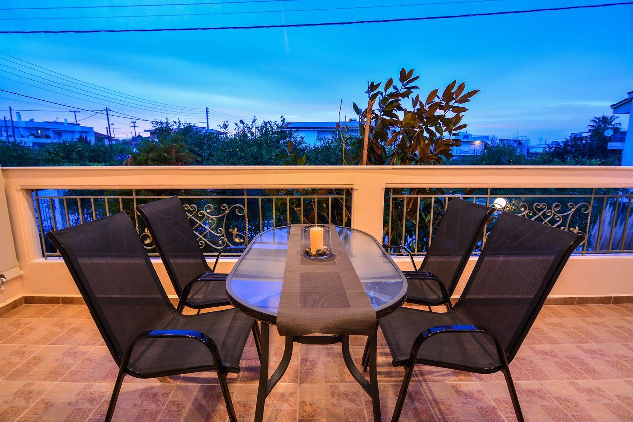 Theoni'S Apartments Ксилокастрон Екстер'єр фото